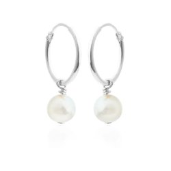 Susanne Friis Björner Örhänge med hängande sötvattenspärla 6-7 mm silver