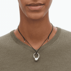 Georg Jensen Mercy hängsmycke silver med svart läderband medium