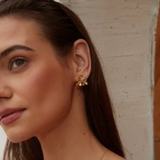 By Jolima Rosie trio örhängen guldpläterat stål