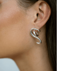 By Sofia Wistam Förälskad örhänge silver