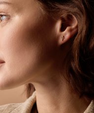 Blomdahl Plain cross örhänge 8mm guldtitan 