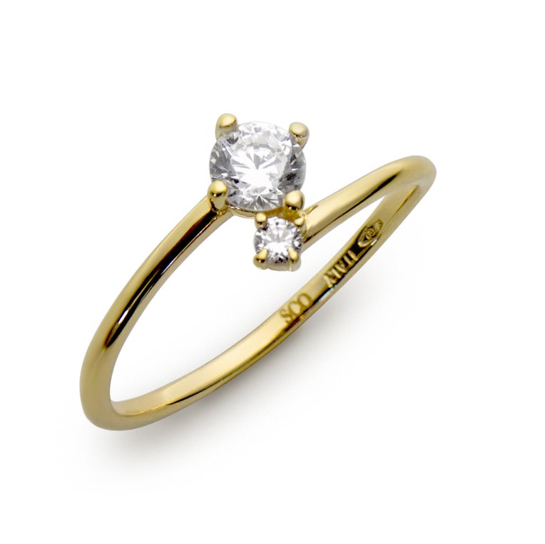 Svedbom Ring med 2 cubik zirkoner rg 18 k