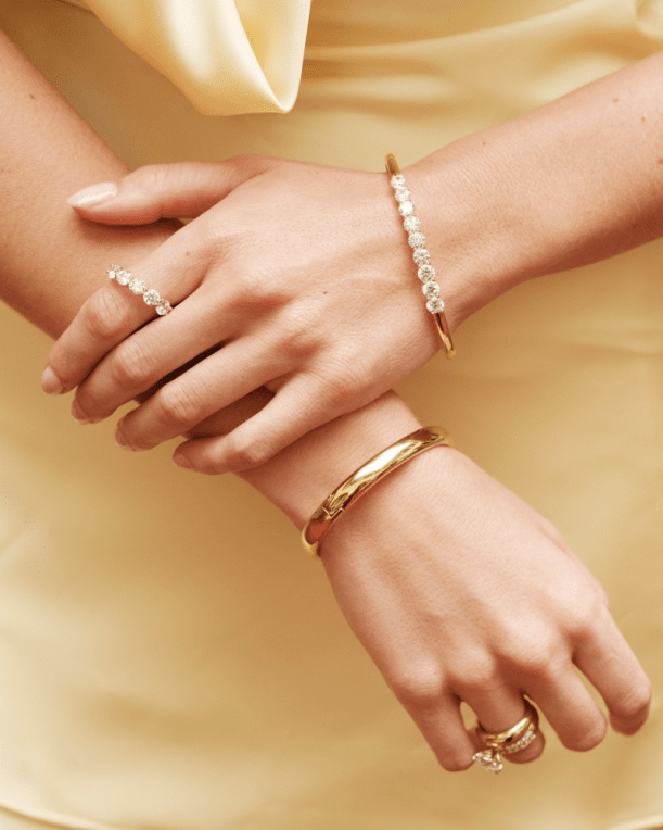 Astrid&Agnes Iris bangle guldpläterat stål