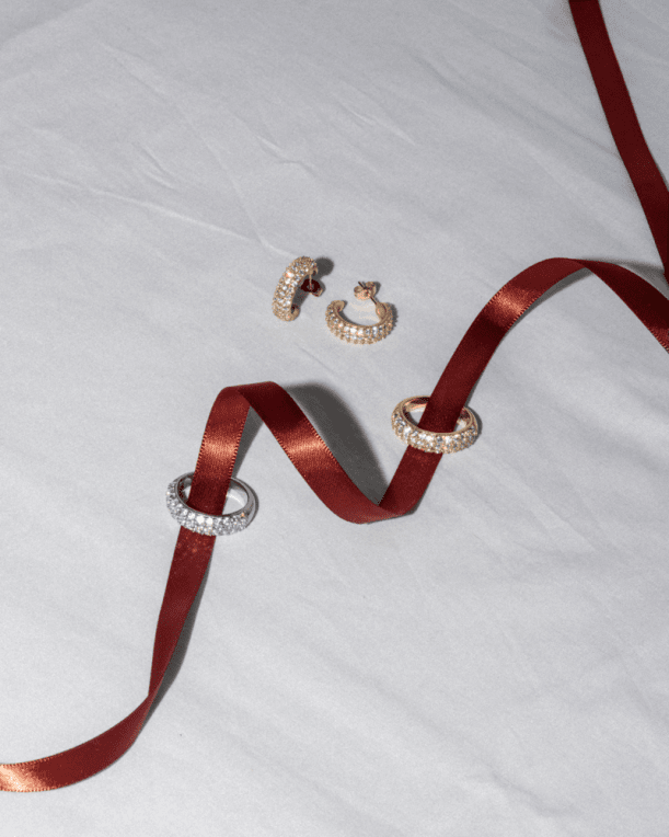 Astrid & Agnes Harper ring med pavè infattade kubic zirkon storlek M stål