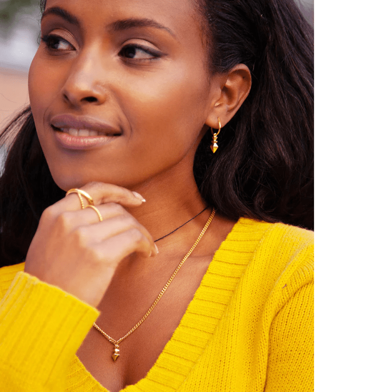 By Sofia Wistam Arrow ring örhänge guldpläterad mässing