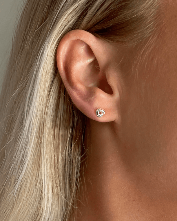 Drakenberg/Sjölin Le Knot flat drop örhänge silver