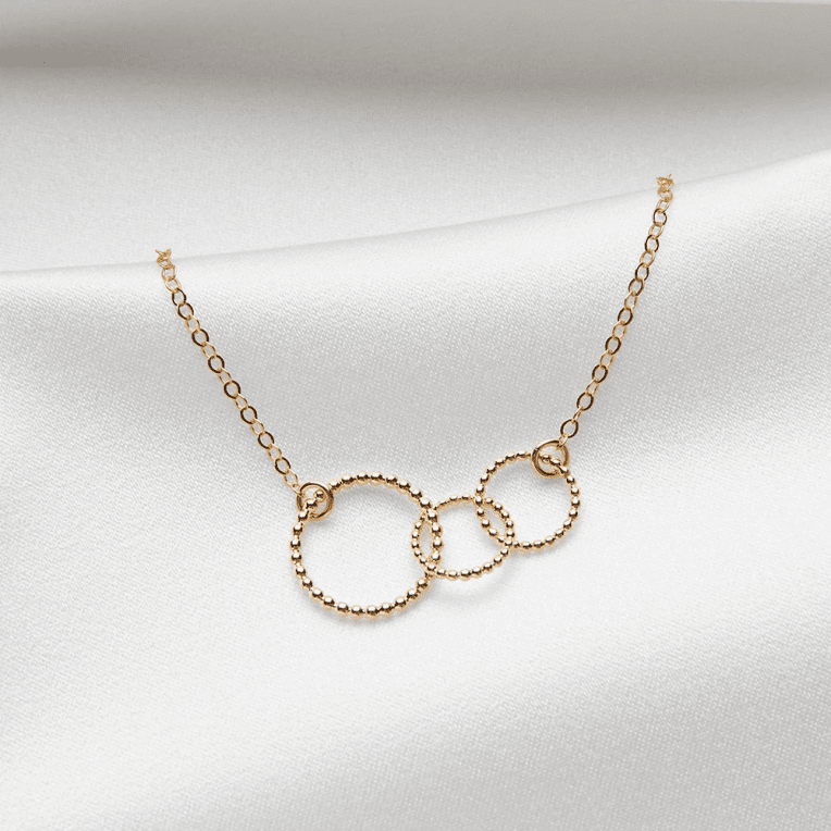 By Sofia Wistam Mamma+2barn halsband guldpläterad mässing