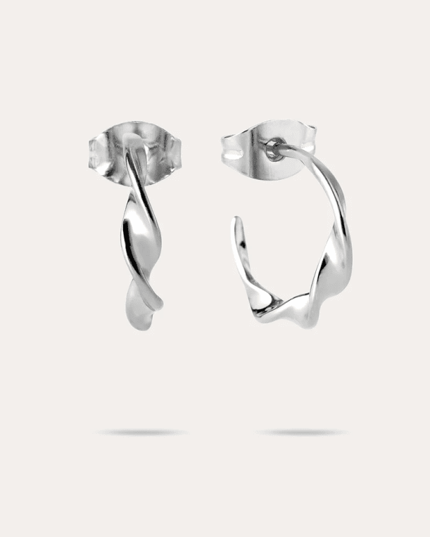By Sofia Wistam Twirl mini örhänge silver 